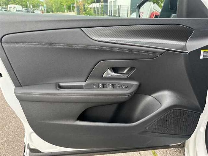 Opel Mokka-e Ultimate Navi Alcantara PDC ACC SHZ Carplay uvm.