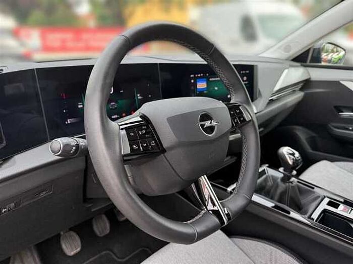 Opel Astra 1,2 Elegance mit Rückfahrkamera Abstandstempomat Klimaautomatik CarPlay
