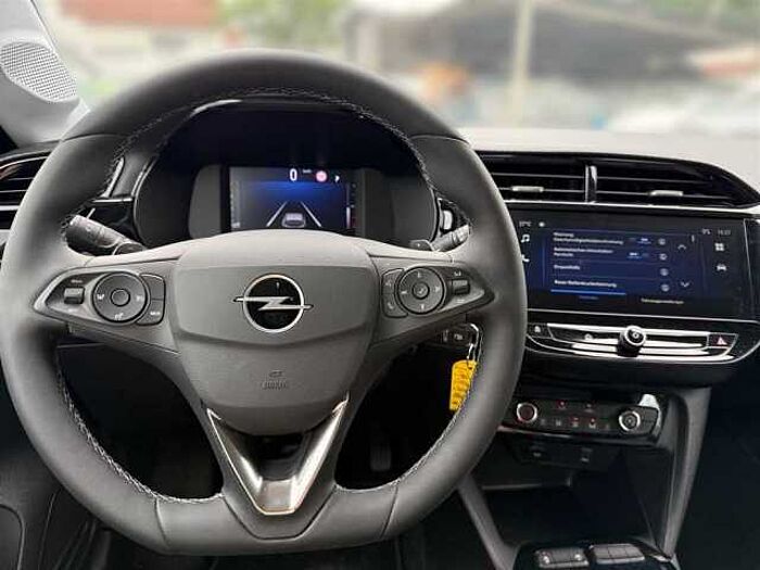 Opel Corsa 1.2 Turbo mit Rückfahrkamera CarPlay Lederlenkrad Klimaanlage