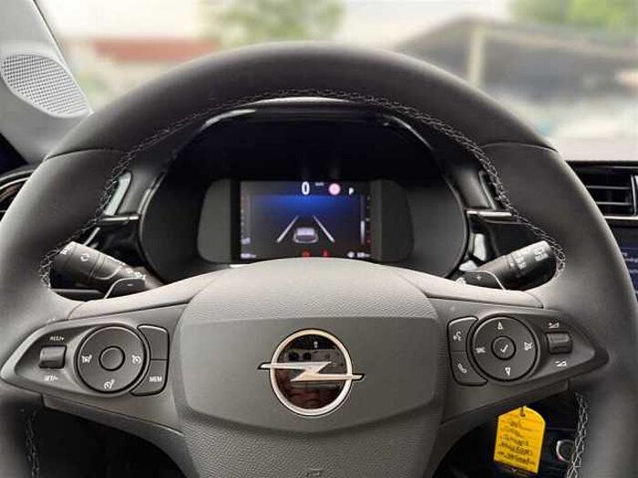 Opel Corsa 1.2 Turbo mit Rückfahrkamera CarPlay Lederlenkrad Klimaanlage