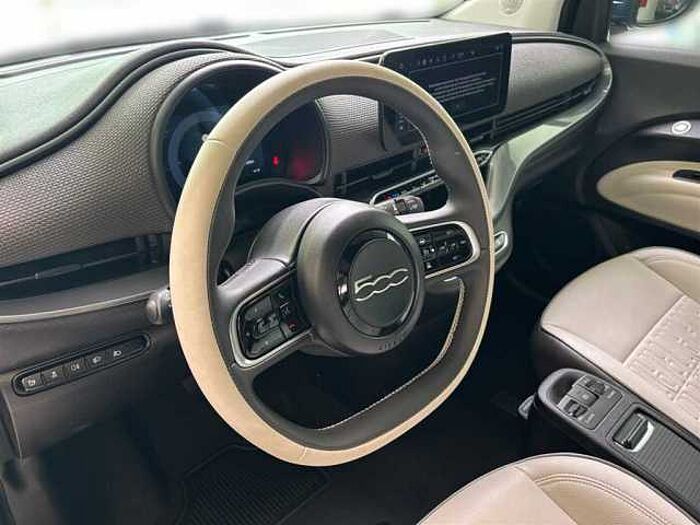 Fiat 500e La Prima Cabrio PDC Rückfahrkamera LED KeyLess Navi