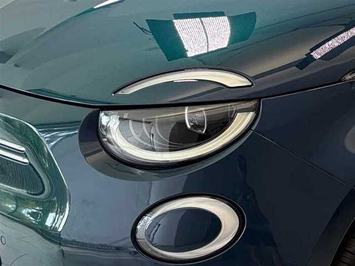 Fiat 500e La Prima Cabrio PDC Rückfahrkamera LED KeyLess Navi