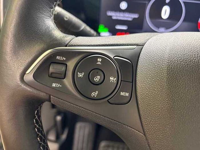 Opel Mokka Ultimate PDC Rückfahrkamera Sitzheizung LED KeyLess Navi Abstandstempomat