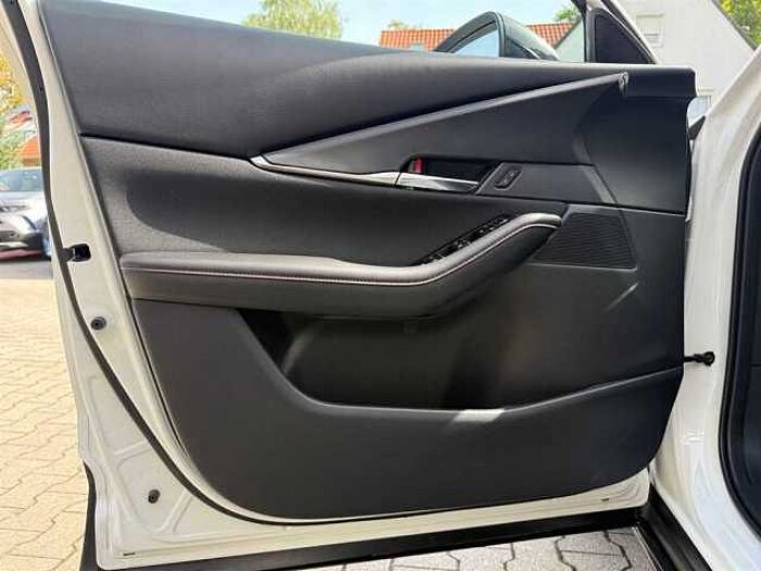 Mazda CX-30 2,0 Homura mit Rückfahrkamera Sitzheizung CarPlay Head-UP Display Lederlen