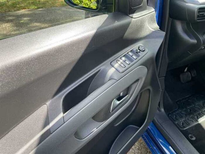 Citroen Berlingo Klimaaut. Kamera Navi PDC 7 Sitze