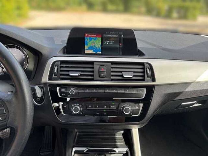 BMW 116 i Navi, Klimaaut. , Sitzheizung, PDC,