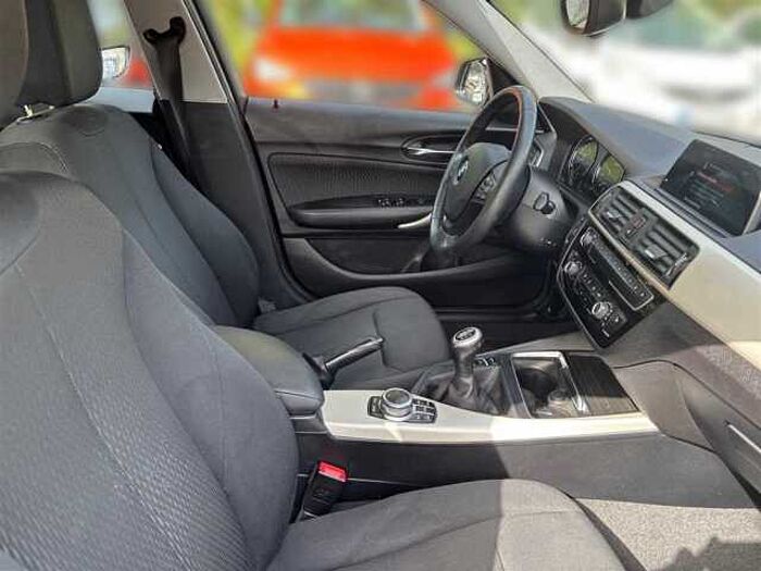 BMW 116 i Navi, Klimaaut. , Sitzheizung, PDC,