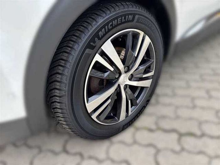 Peugeot 3008 1.6 PureTech Allure *360°Kamera*Navi*LED*Sitzheizung*