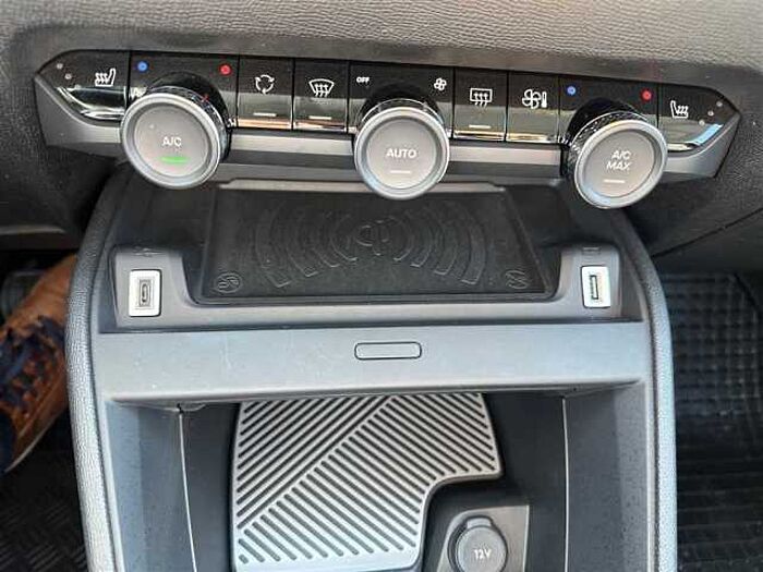 Citroen C4 PureTech LED Leder Kamera CarPlay SHZ Klimaauto uvm.