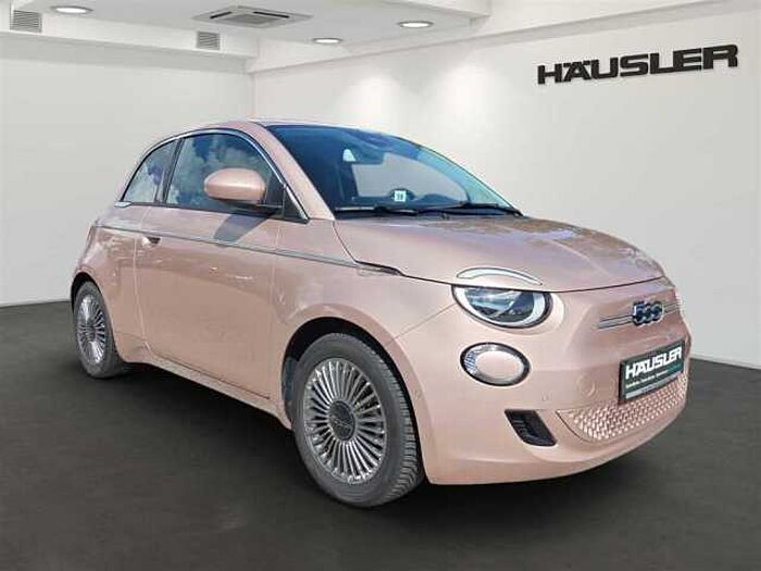 Fiat 500 mit Rückfahrkamera, Sitzheizung, Parksensoren hi. und vo.
