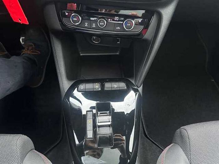 Opel Corsa GS 130Ps Automatik Panorama LED PDC SHZ Carplay uvm.