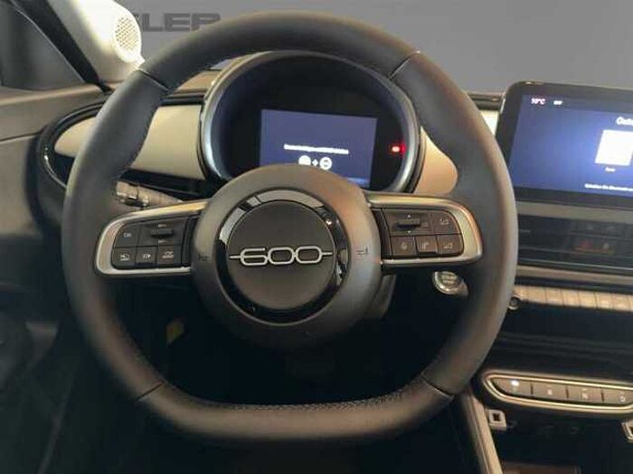 Fiat 600 BUSINESS Edition Navi Kamera Sitzheizung