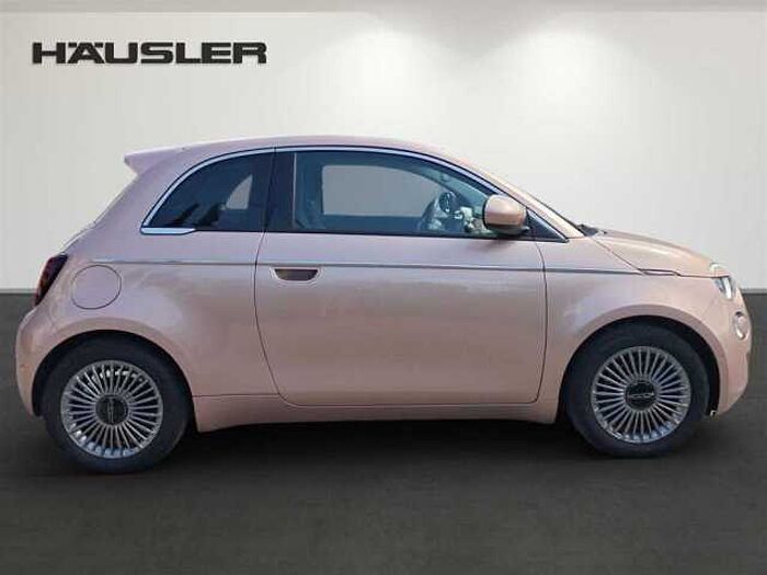 Fiat 500 mit Rückfahrkamera, Navi, ACC