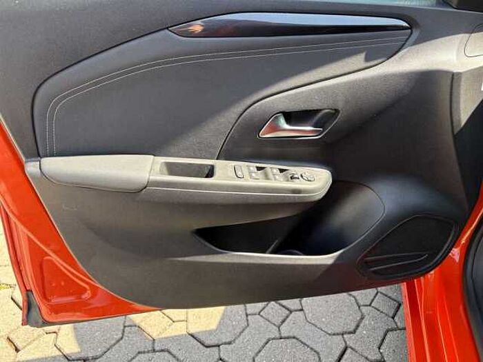 Opel Corsa 1.2 Elegance mit Rückfahrkamera, Sitzheizung, Android Auto