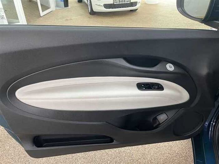Fiat 500e La Prima Kamera PDC SHZ Pano