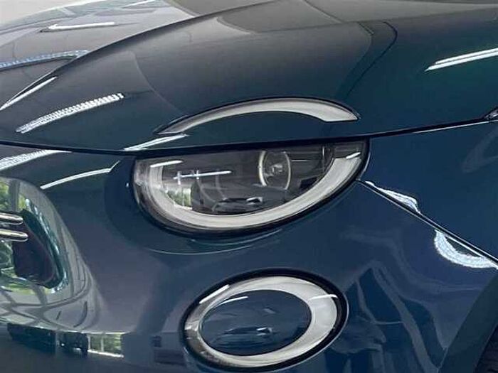 Fiat 500e La Prima Kamera PDC SHZ Pano