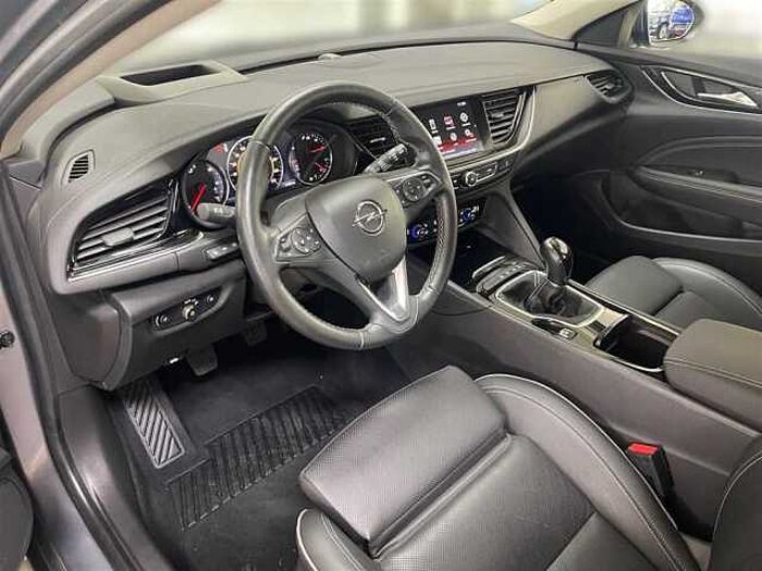 Opel Insignia Innovation 2.0 Navi SHZ Massagesitz Kamera 4x4