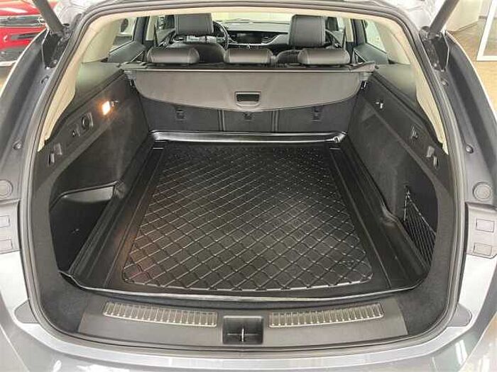 Opel Insignia Innovation 2.0 Navi SHZ Massagesitz Kamera 4x4