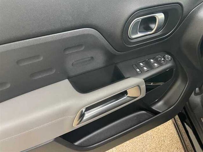 Citroen C5 Aircross PHEV Klimaaut. Kamera SHZ Apple Carplay
