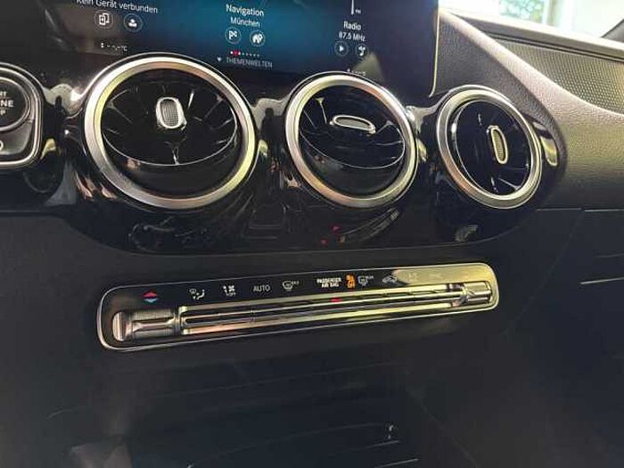 Mercedes-Benz B 250 Progessive 4Matic Kamera Sitzbelüftung LED Panorama
