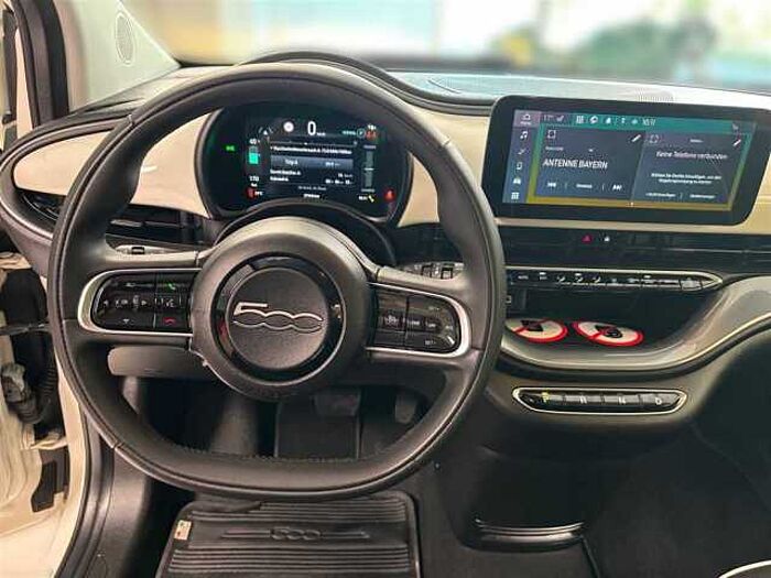 Fiat 500e PDC Rückfahrkamera Sitzheizung KeyLess