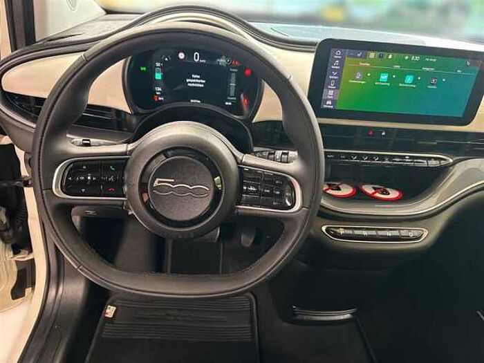 Fiat 500e PDC Rückfahrkamera Sitzheizung Klimaautomatik
