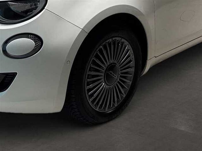 Fiat 500e PDC Rückfahrkamera Sitzheizung Klimaautomatik