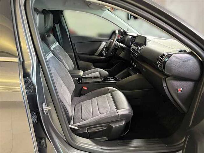 Citroen C4 Max PDC 360° Kamera Sitzheizung LED KeyLess Navi