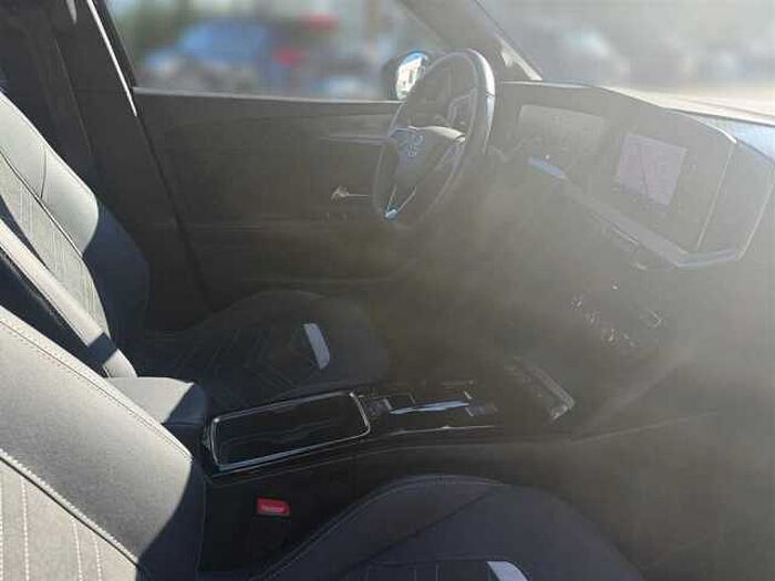 Opel Mokka Ultimate Automatik *Alcantara* *LED* *Navi* SHZ* PDZ* *Kamera* uvm.