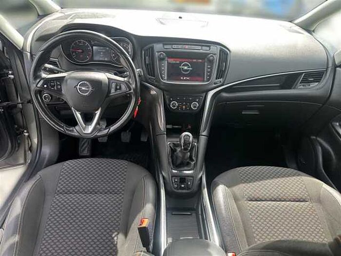 Opel Zafira Innovation 200Ps AHK Navi Kamera LED PDC SHZ uvm.