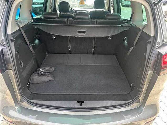 Opel Zafira Innovation 200Ps AHK Navi Kamera LED PDC SHZ uvm.