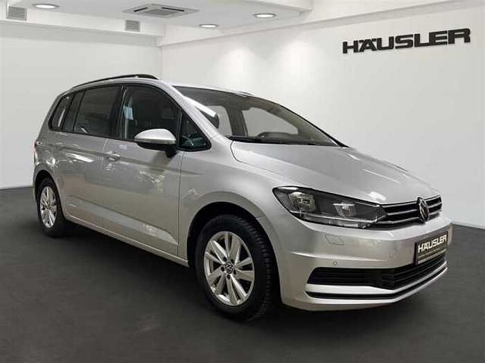 Volkswagen Touran Comfortline 1.5 TSI Navi Klimaaut. PDC SHZ