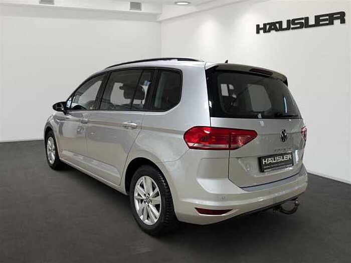 Volkswagen Touran Comfortline 1.5 TSI Navi Klimaaut. PDC SHZ