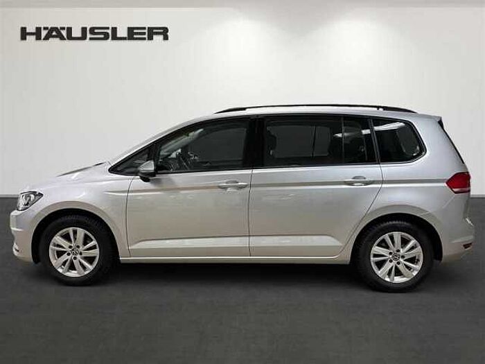 Volkswagen Touran Comfortline 1.5 TSI Navi Klimaaut. PDC SHZ
