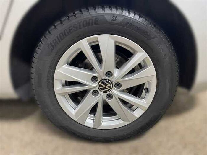 Volkswagen Touran Comfortline 1.5 TSI Navi Klimaaut. PDC SHZ