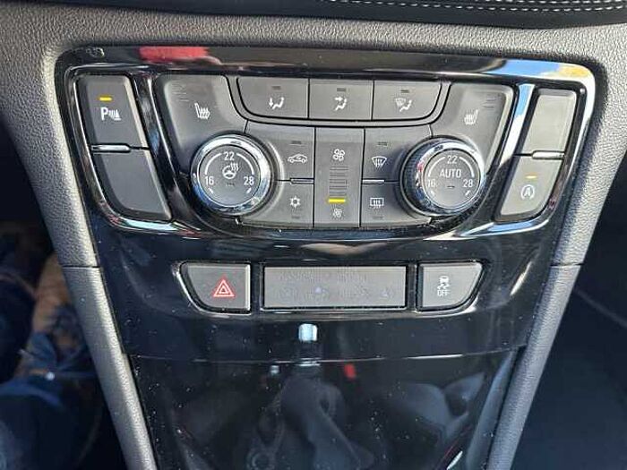 Opel Mokka Innovation 140Ps Navi Kamera LED PDC SHZ Carplay uvm.