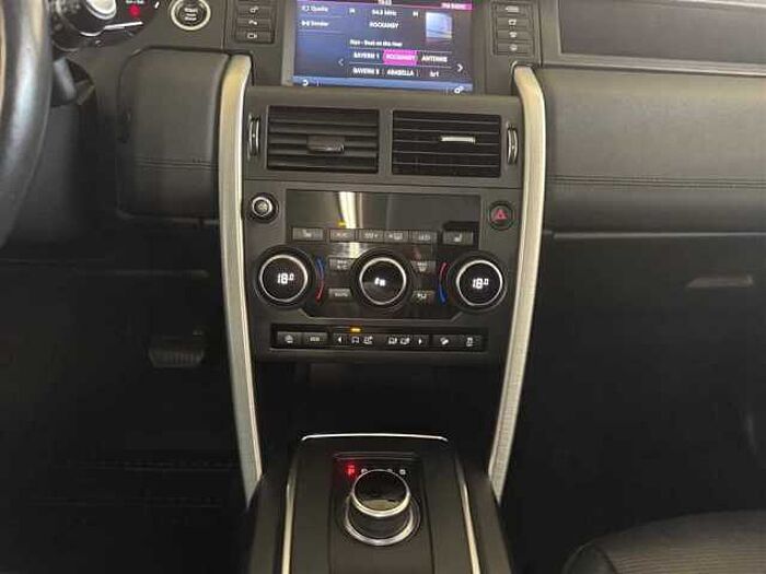 Land Rover Discovery Sport 2.0 TD4 HSE AWD Automatik Leder Panoramadach Kamera
