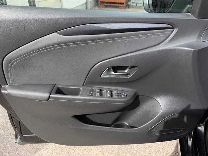 Opel Corsa 1.2 Corsa Elegance Automatik, Sitz-+Lenkradheizung, Navi, PDC, Kamera,
