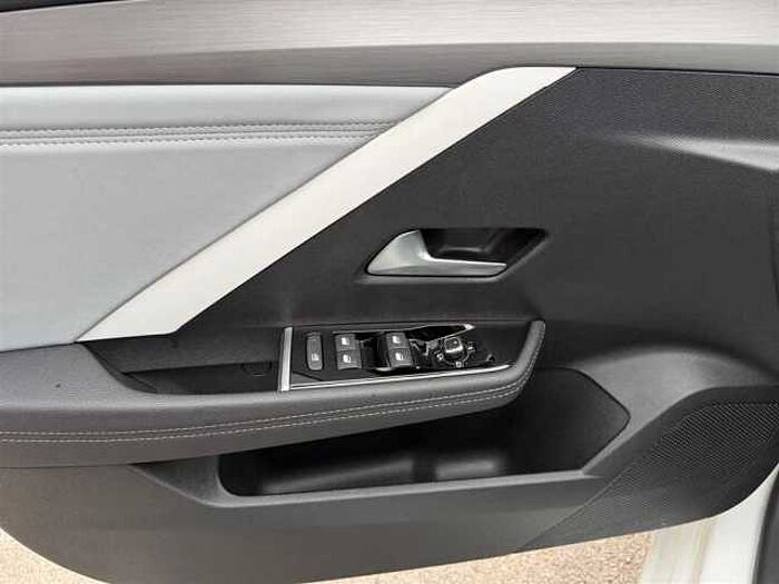 Opel Astra Elegance 1.2 5-Türer PDC Kamera Klima Keyless LED Bluetooth Isofix Lichtse