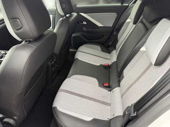 Opel Astra Elegance 1.2 5-Türer PDC Kamera Klima Keyless LED Bluetooth Isofix Lichtse