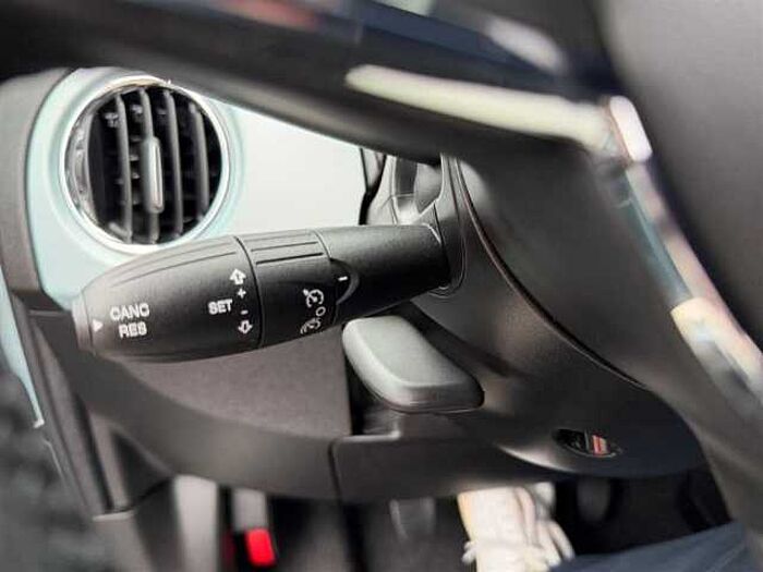 Fiat 500C 1.0 Hybrid Dolcevita Navi PDC Bluetooth Klimaautomatik Lichtsensor CarPlay