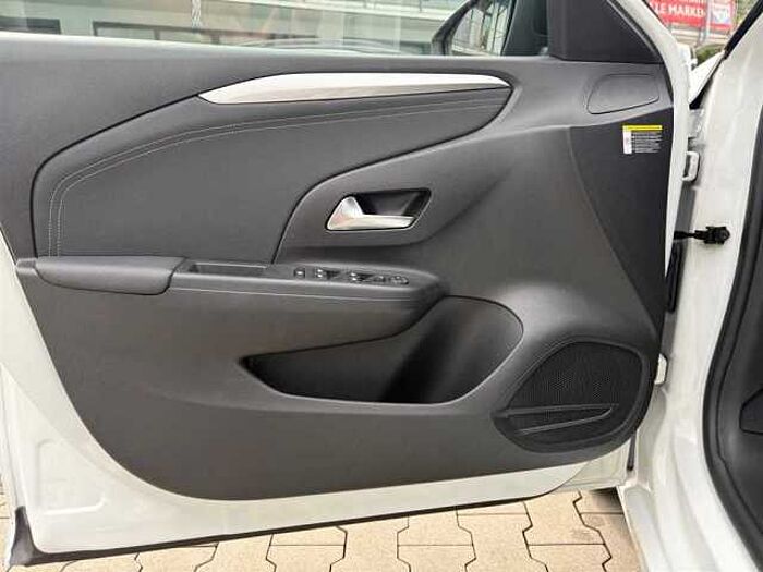 Opel Corsa GS 130Ps Automatik LED Kamera PDC SHZ Carplay uvm.