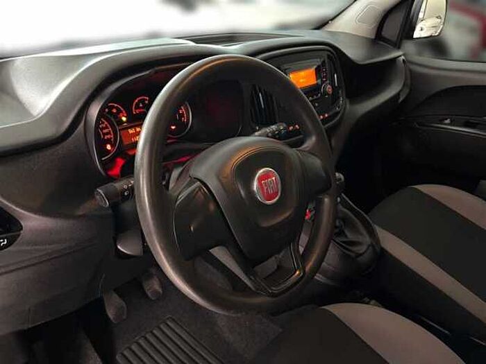 Fiat Doblo 1.4 T-Jet Easy Klimaanlage Tempomat Bordcomputer