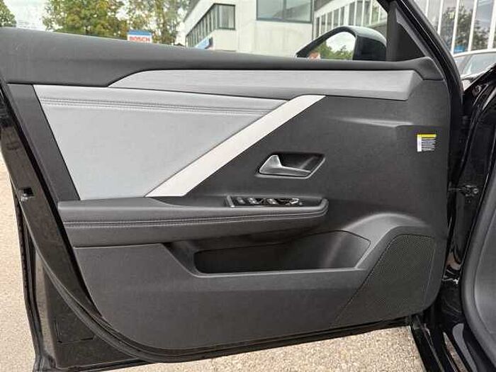 Opel Astra Elegance,1.2 mit Sitzheizung CarPlay Lenkradheizung Rückfahrkamera Beheizb