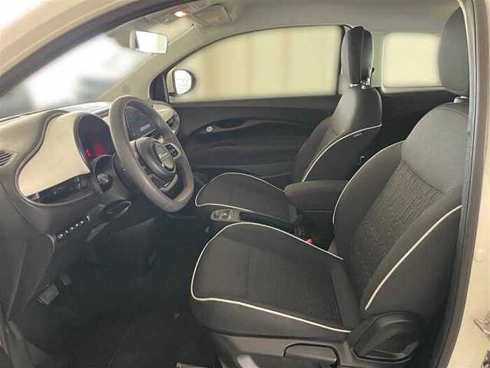 Fiat 500e Base Kamera PDC SHZ 118 PS