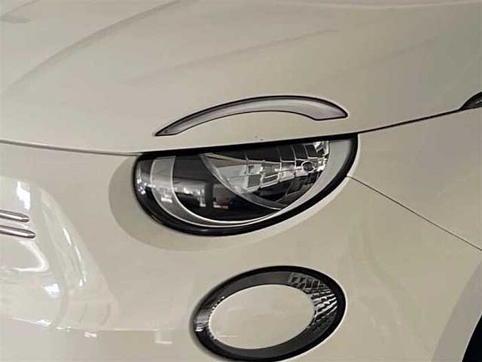 Fiat 500e Base Kamera PDC SHZ 118 PS