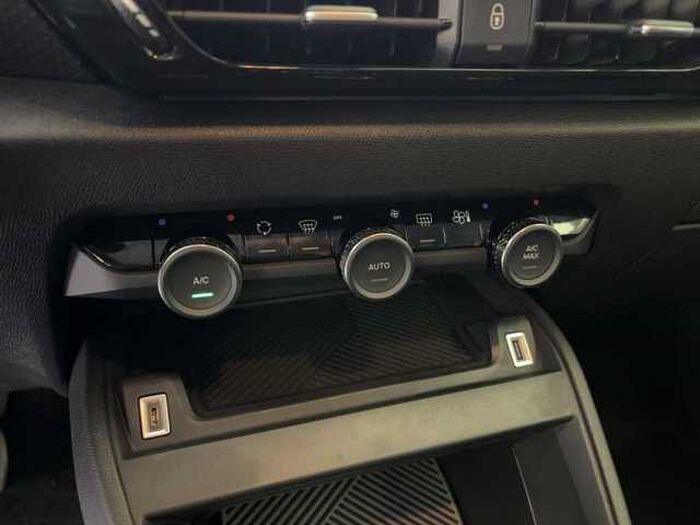 Citroen C4 PT 130 Max Kamera KeyLess Navigation LED PDC