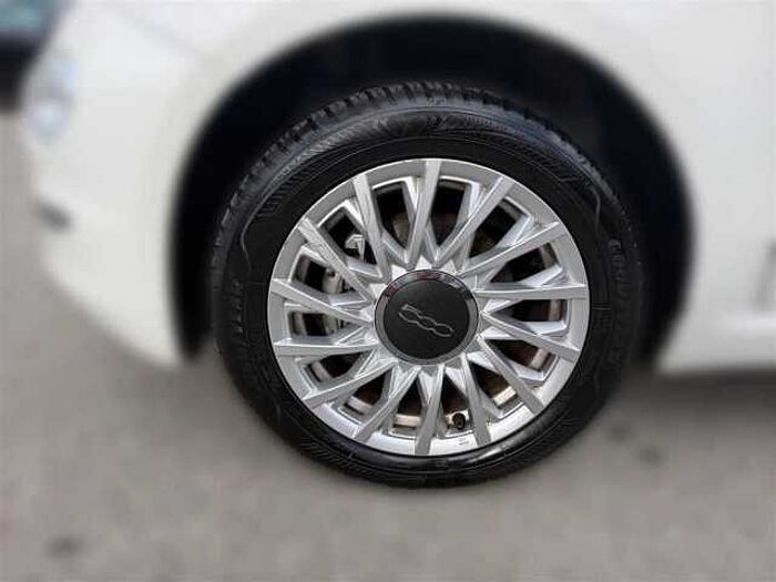 Fiat 500 1.0 GSE Hybrid, Dolcevita - Paket, PDC, Panoramadach