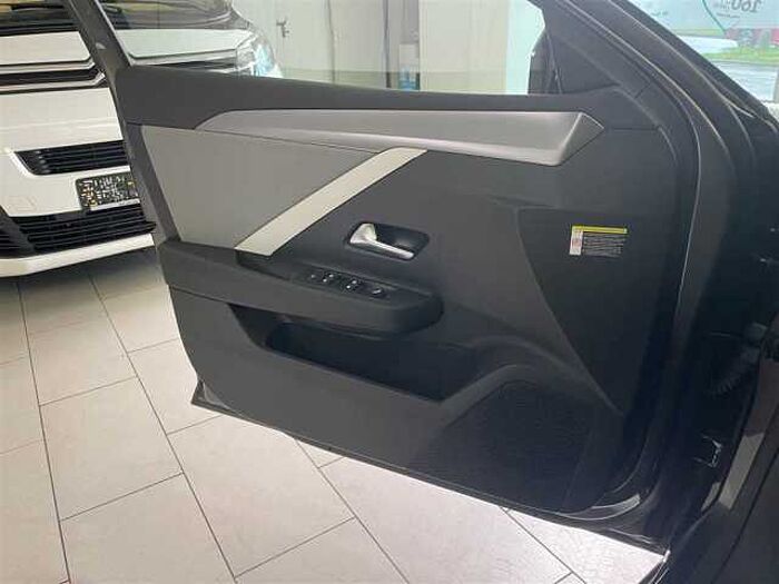 Opel Astra Enjoy 1.2 Kamera Parksensoren LED Klimaautomatik