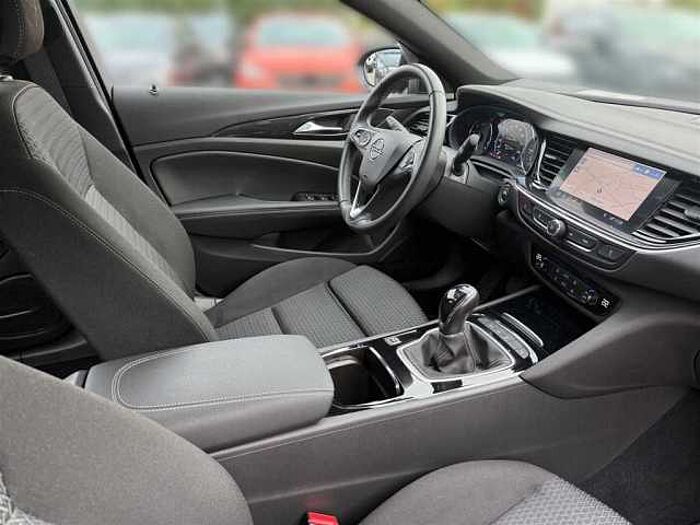Opel Insignia 2.0 Sports Tourer mit Spurhalterassistent Einparkhilfe vo und hi Tempom